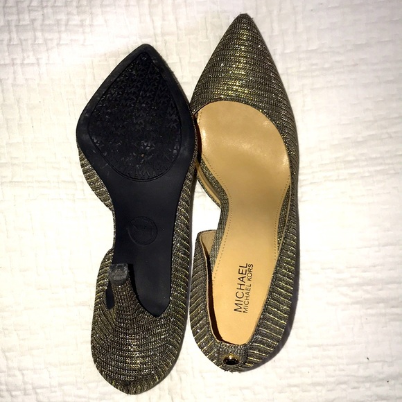 Michael Kors metallic pumps. Size 8 - Picture 5 of 6